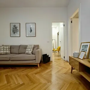 Apartahotel Serendipity - Duomo Milán